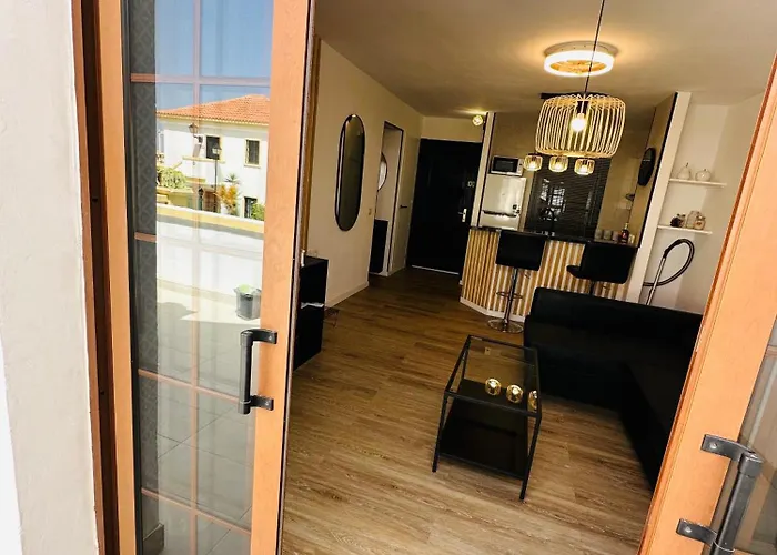 Апартаменти Windsor Park Spacious In *